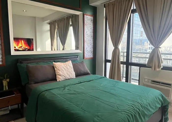 Max 1 Small Pet Allowed! Choose Pet Rate Plan If Have A Pet With You! Gramercy Residences At 42nd Floor With Pool And Gym Access Apartment