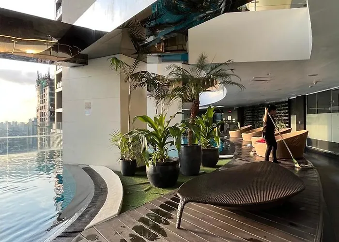 Max 1 Small Pet Allowed! Choose Pet Rate Plan If Have A Pet With You! Gramercy Residences At 42nd Floor With Pool And Gym Access Apartment *