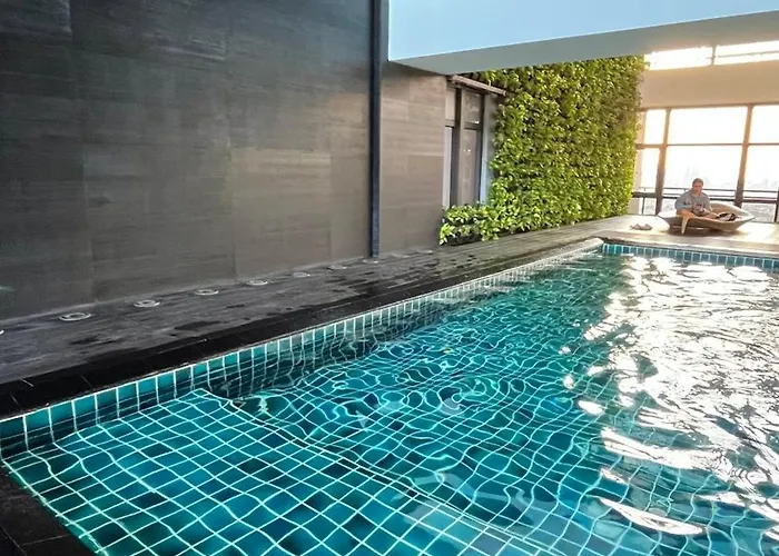 Apartment Max 1 Small Pet Allowed! Choose Pet Rate Plan If Have A Pet With You! Gramercy Residences At 42nd Floor With Pool And Gym Access