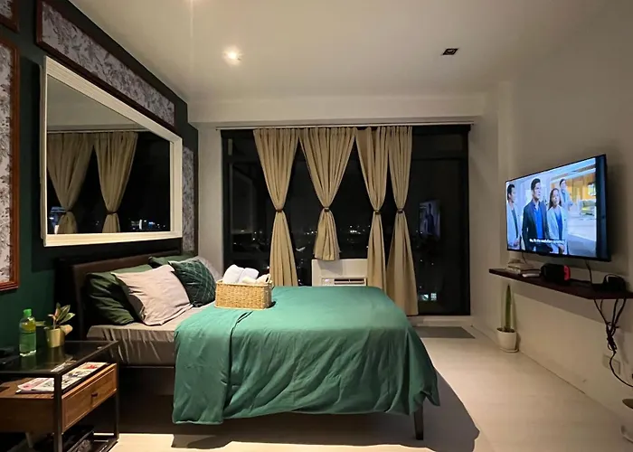 Apartment Max 1 Small Pet Allowed! Choose Pet Rate Plan If Have A Pet With You! Gramercy Residences At 42nd Floor With Pool And Gym Access *