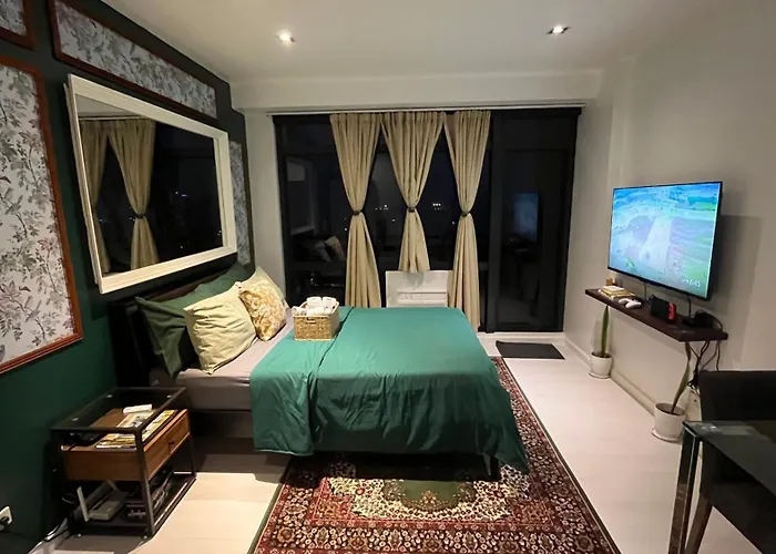 Apartment Max 1 Small Pet Allowed! Choose Pet Rate Plan If Have A Pet With You! Gramercy Residences At 42nd Floor With Pool And Gym Access *
